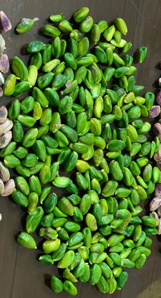 مغز پسته قزوینی